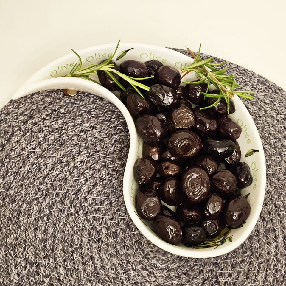 Lüks Yağlı Siyah Zeytin - 1 Kg